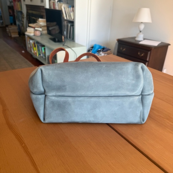 Portland Leather Goods Large Classic Storm Tote - Picture 4 of 4